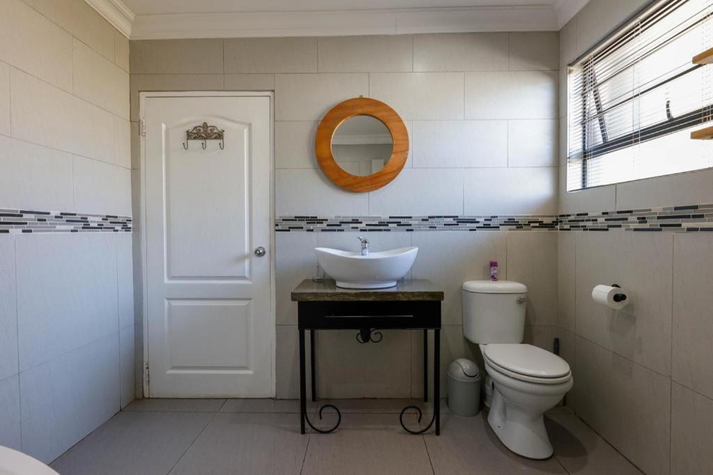 Touching Senses Garden Cottages บลูมฟอนเทน ภายนอก รูปภาพ
