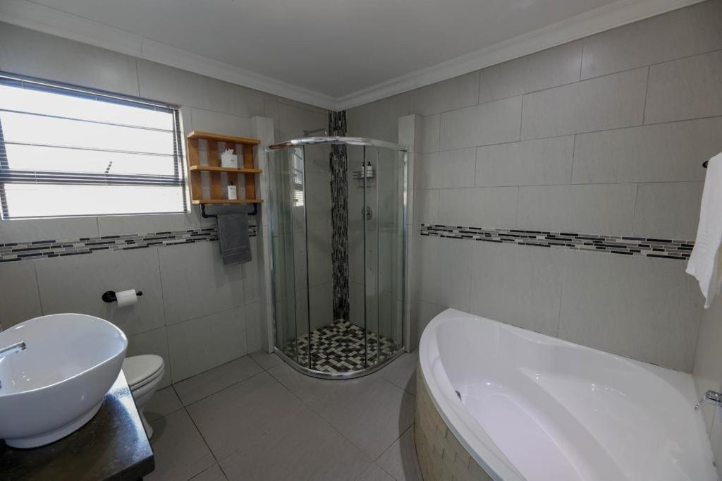 Touching Senses Garden Cottages บลูมฟอนเทน ภายนอก รูปภาพ