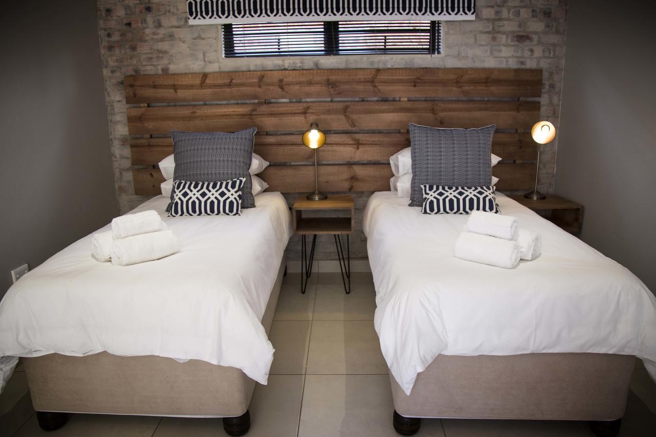 Touching Senses Garden Cottages บลูมฟอนเทน ภายนอก รูปภาพ