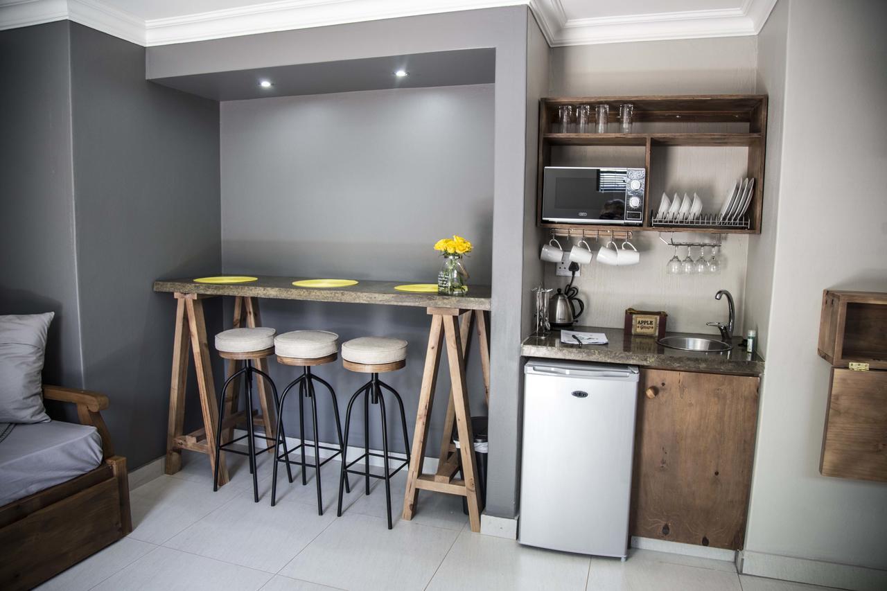 Touching Senses Garden Cottages บลูมฟอนเทน ภายนอก รูปภาพ