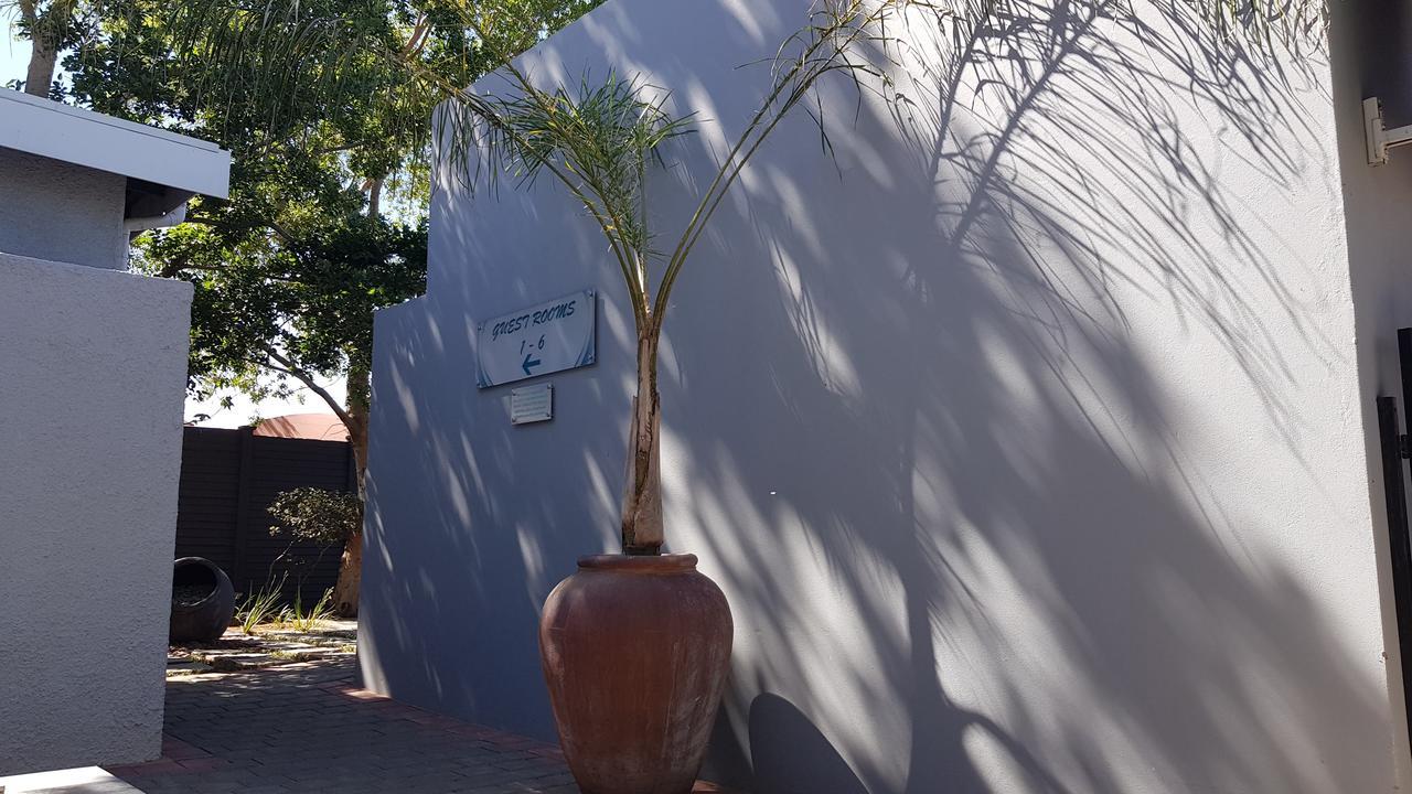 Touching Senses Garden Cottages บลูมฟอนเทน ภายนอก รูปภาพ